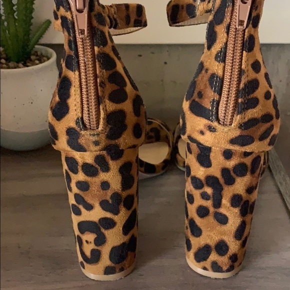 Leopard Print Block Heel Single Strap Heels - Picture 2 of 9